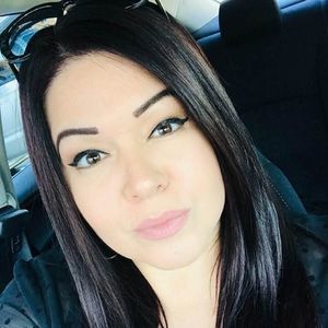 Meet your Posher, Zenaida